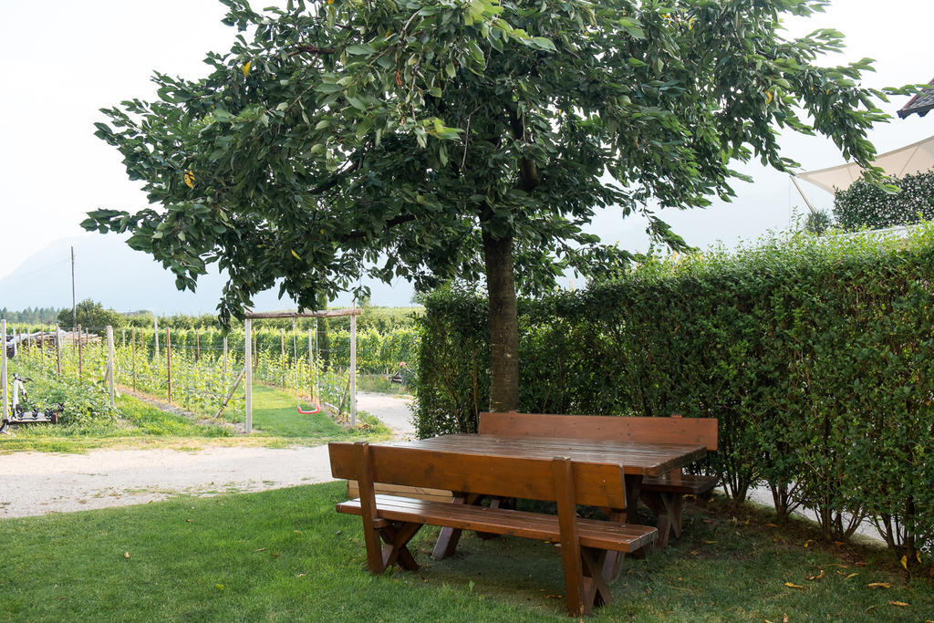 Ferienwohnung Pippohof Eppan an der Weinstraße Zimmer foto